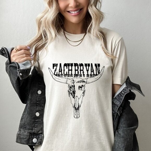 Zach Bryan Bullhead Country Music Western Retro Fan Graphic Gift Unisex T-Shirt - Picture 1 of 5
